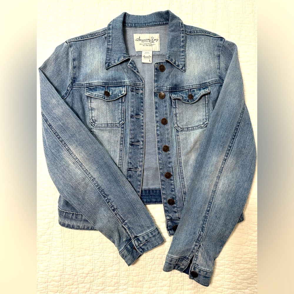 Vintage American Rag denim jacket cropped size large